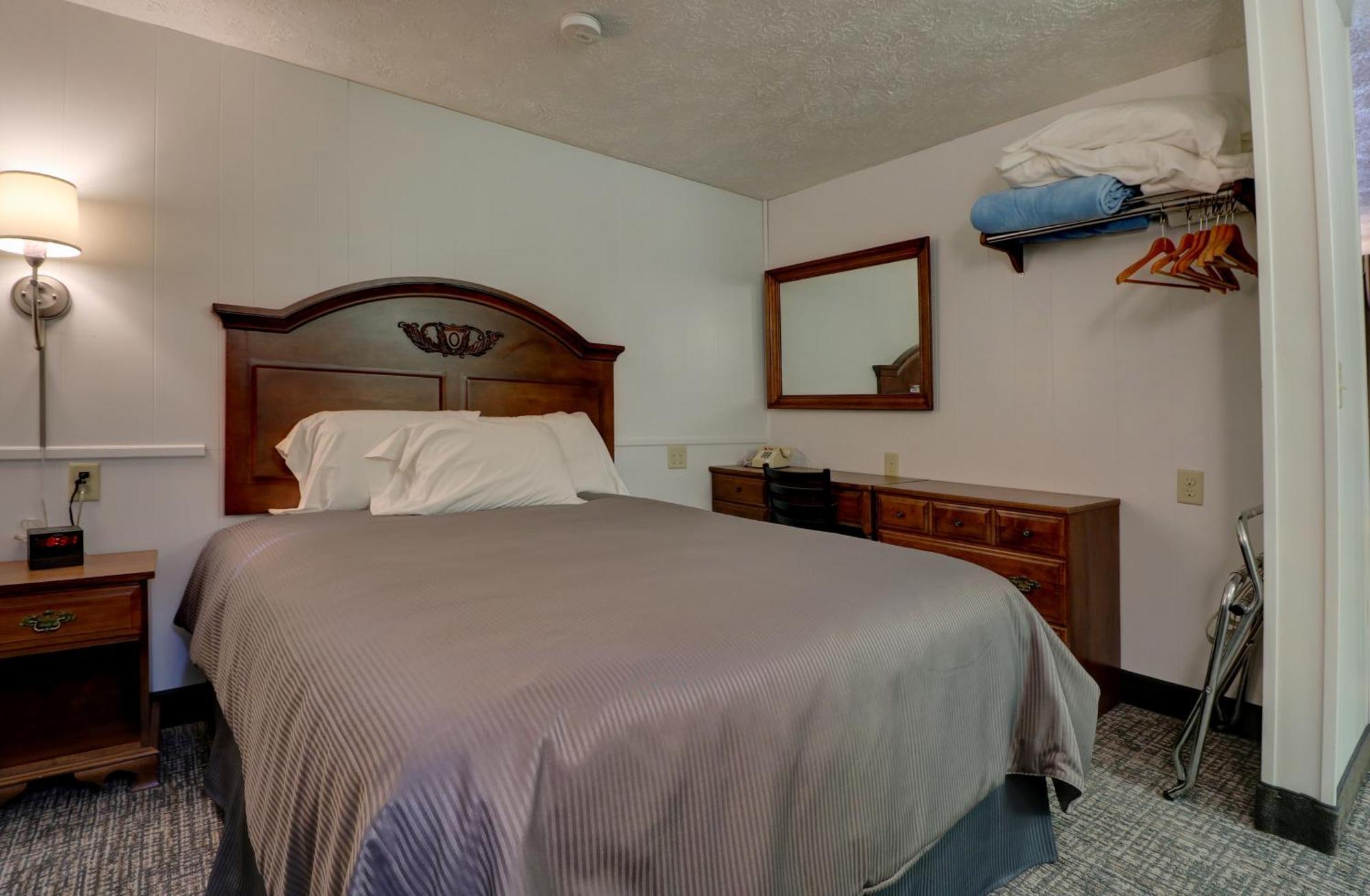 Sanfordinn Room photo
